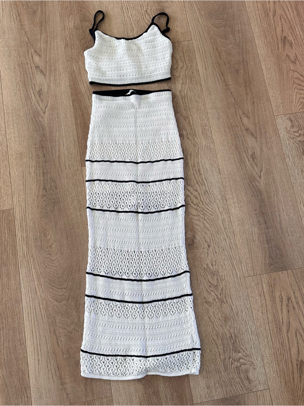 Abercrombie crochet set - XS